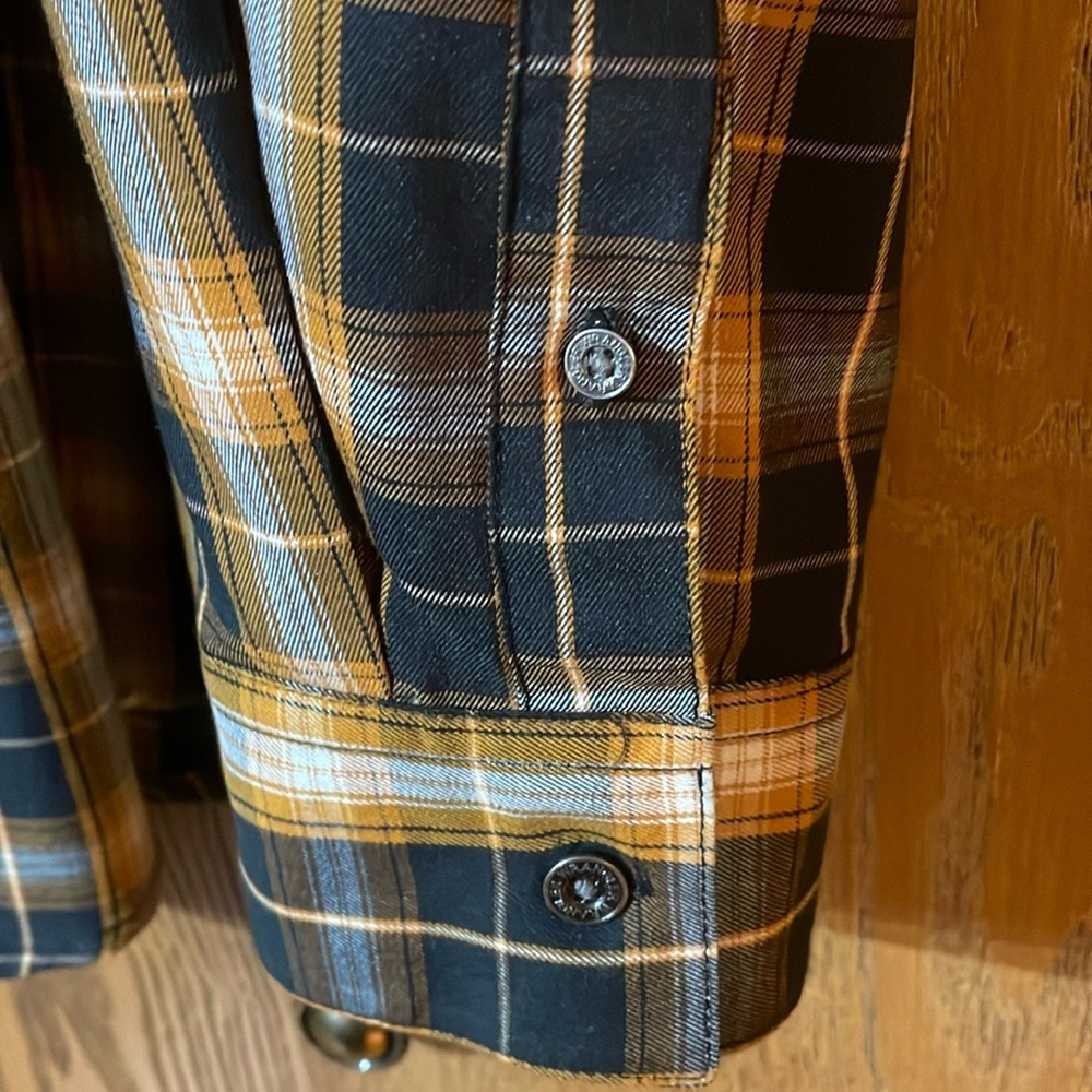Wrangler ATG Button Down Shirt - All Terrain Gear - Picture 3 of 11